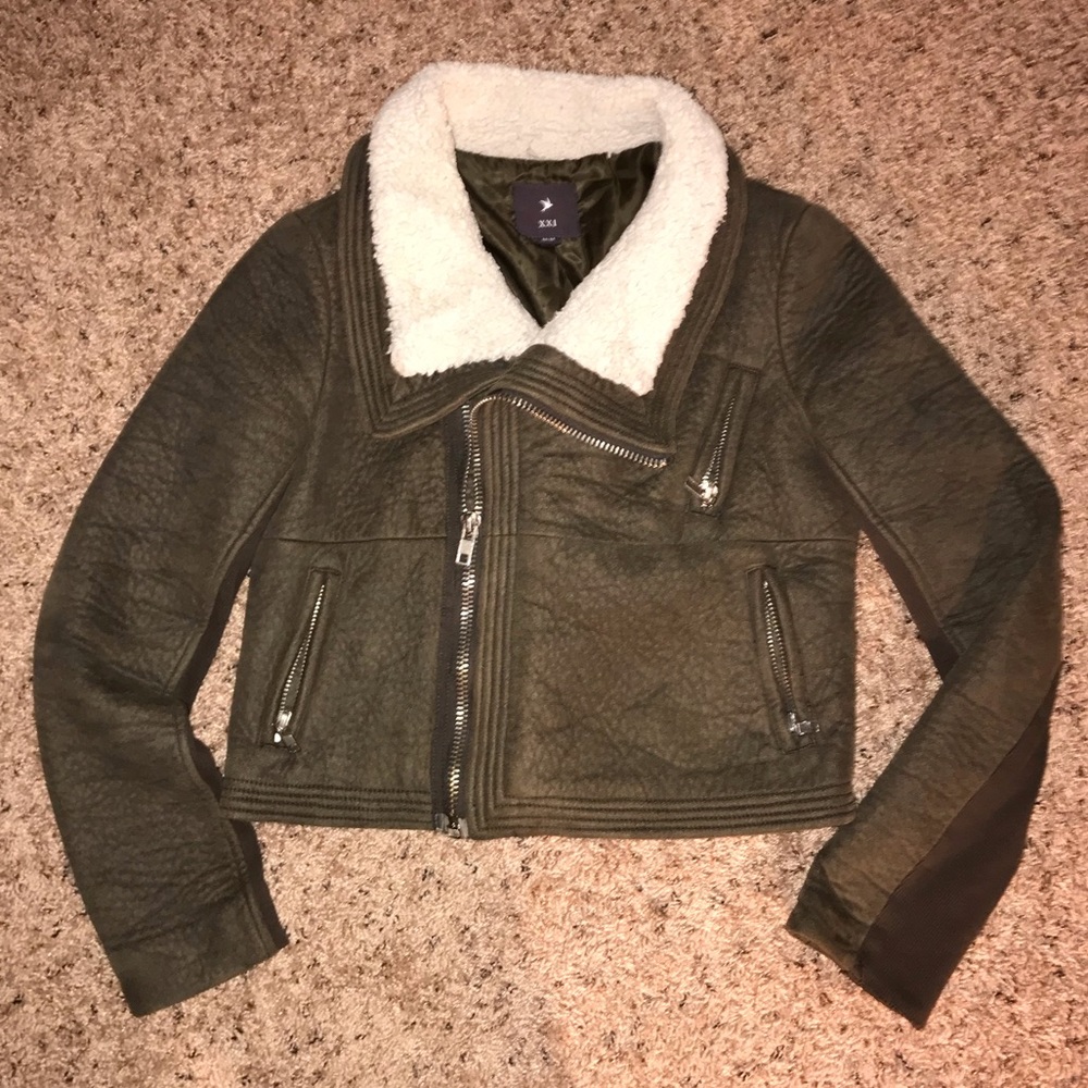 Army green jacket 🧥